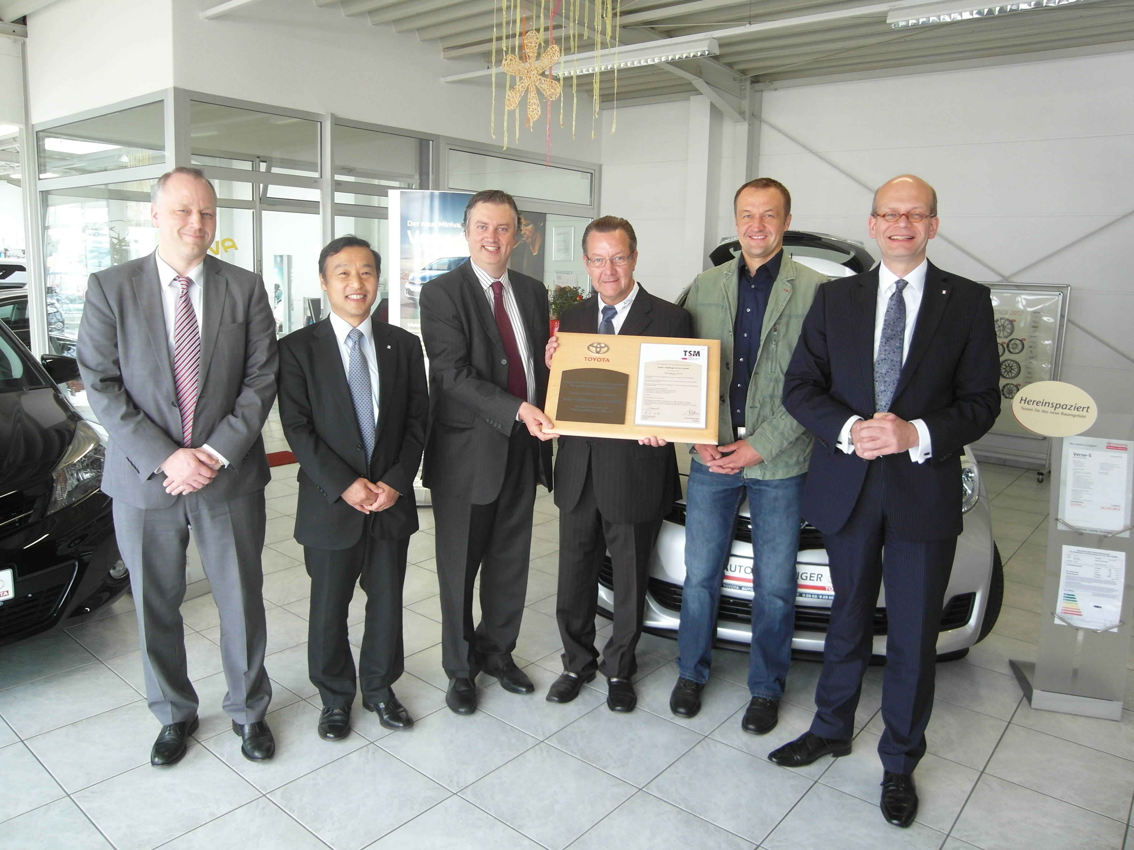 Zertifizierungsprogramm „Toyota Service Management“ Auto-Hellinger optimiert Kundenservice